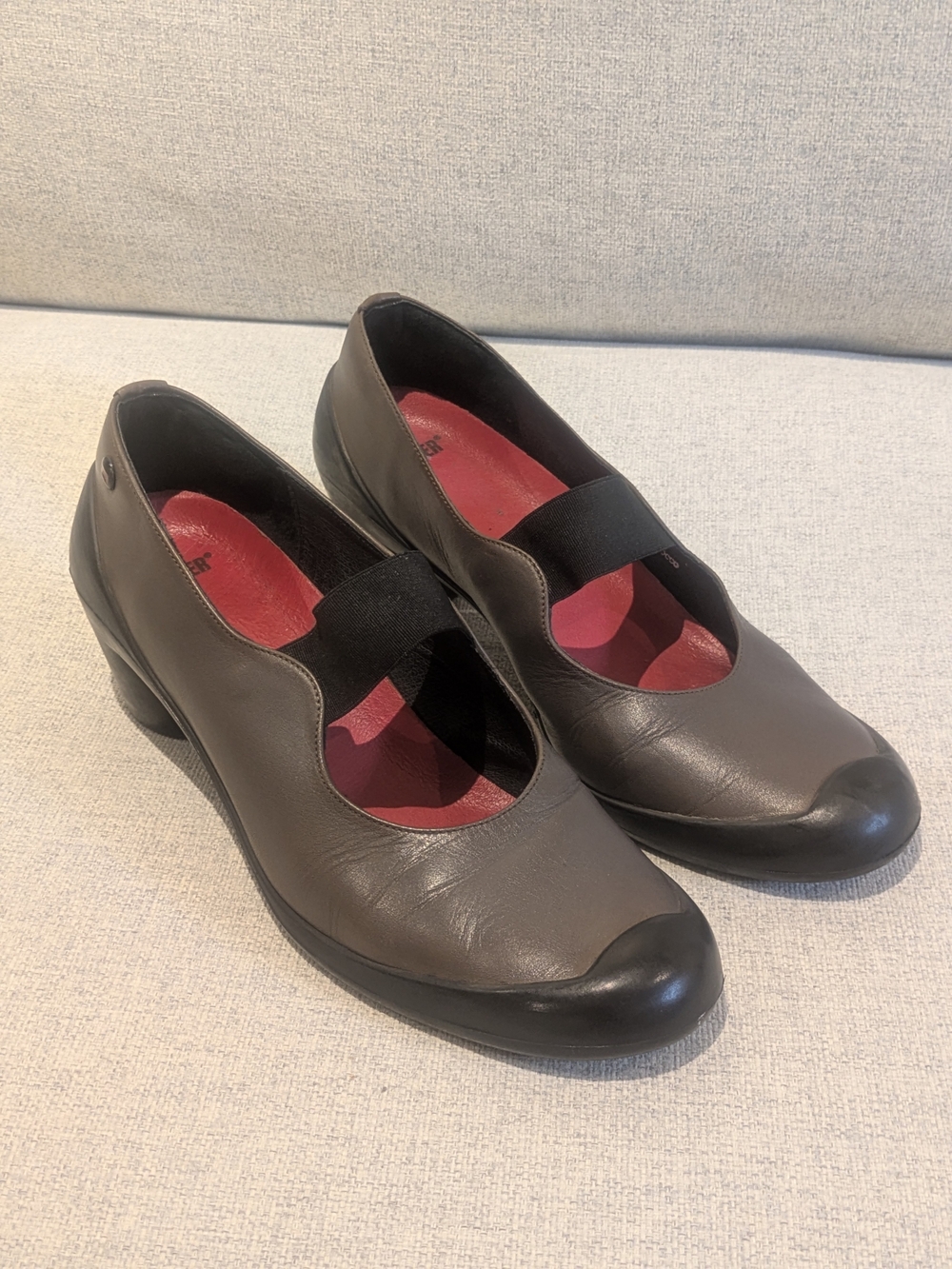 Camper Beginner Olive Green Leather Mary Jane Pumps EU 40 US 9.5